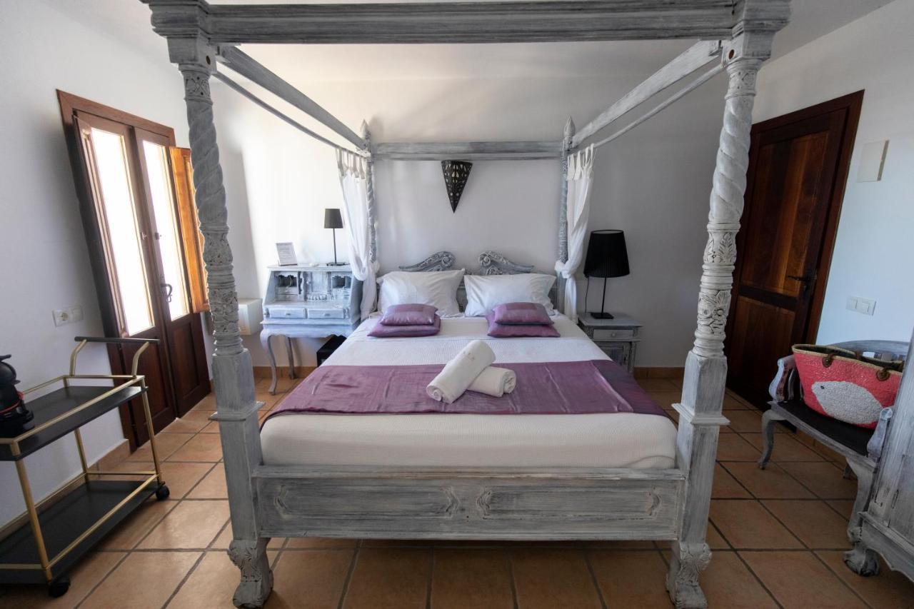 Buenavista Suites Hotel Boutique Santa Eularia des Riu Zewnętrze zdjęcie