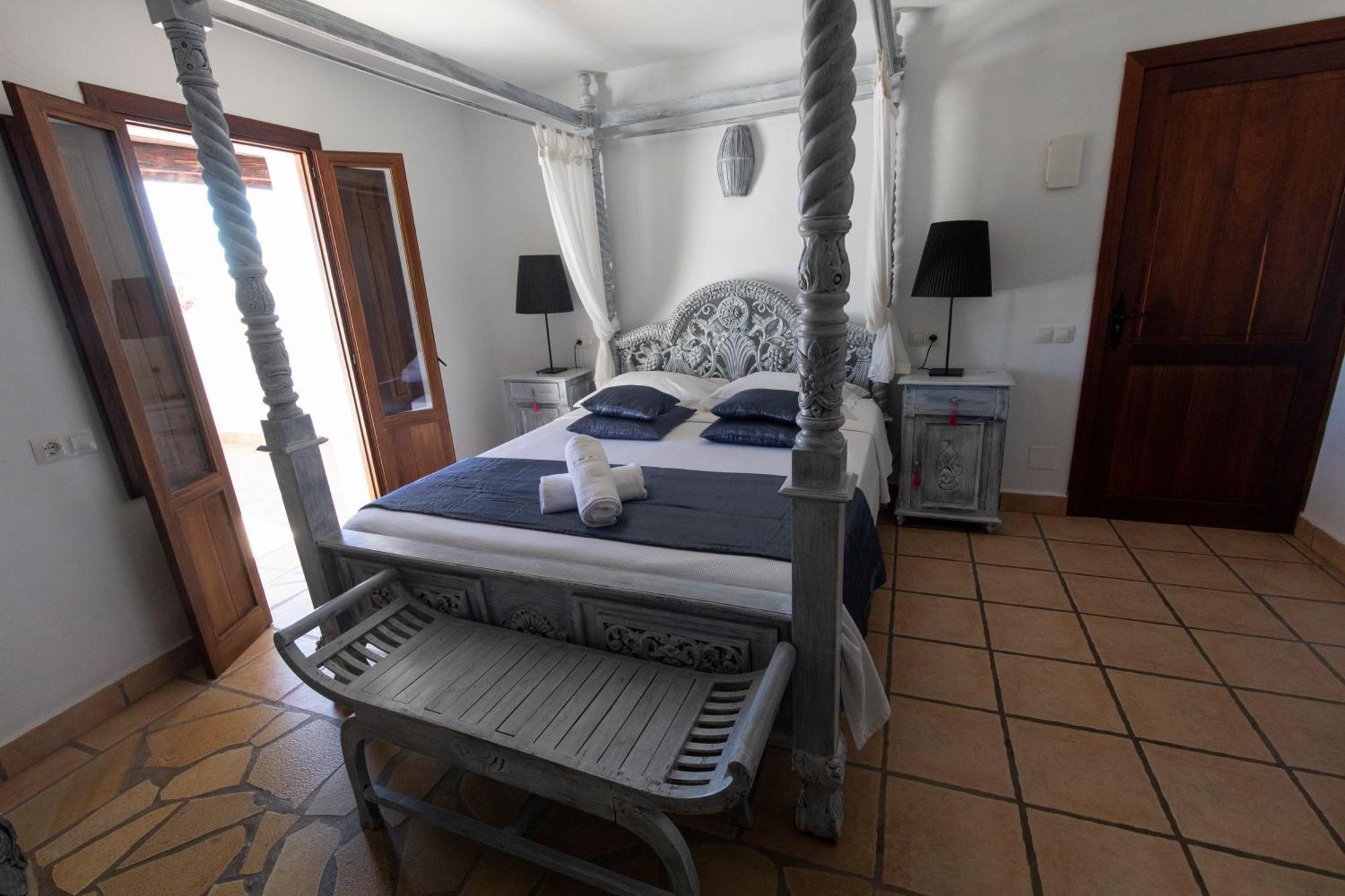 Buenavista Suites Hotel Boutique Santa Eularia des Riu Zewnętrze zdjęcie