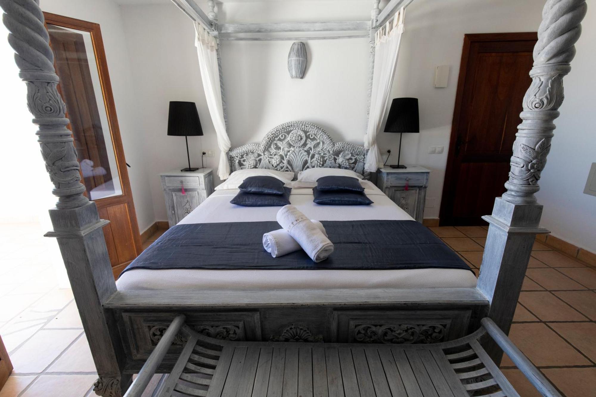 Buenavista Suites Hotel Boutique Santa Eularia des Riu Zewnętrze zdjęcie