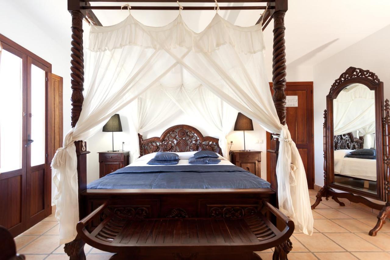 Buenavista Suites Hotel Boutique Santa Eularia des Riu Zewnętrze zdjęcie